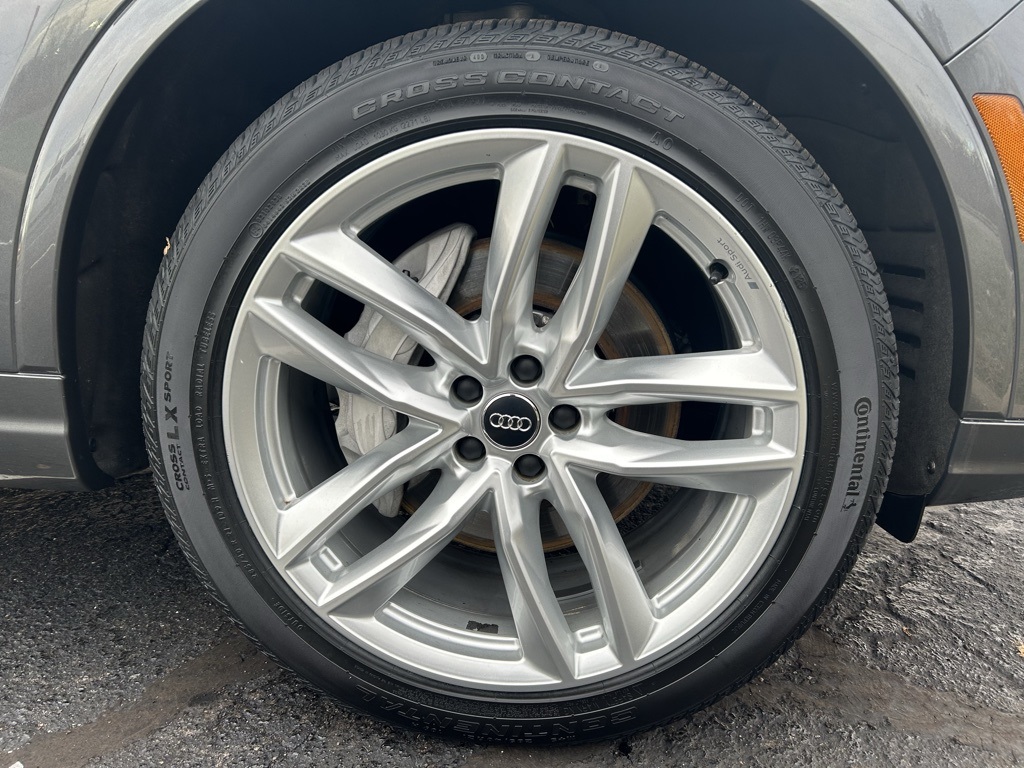 used 2018 Audi Q7 car, priced at $18,057