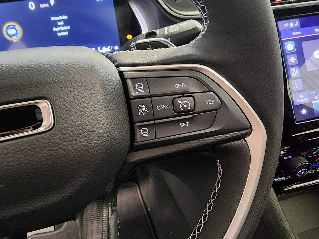 new 2025 Jeep Grand Cherokee car, priced at $41,999