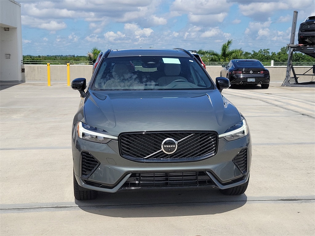 new 2026 Volvo XC60 Plug-In Hybrid car, priced at $68,975
