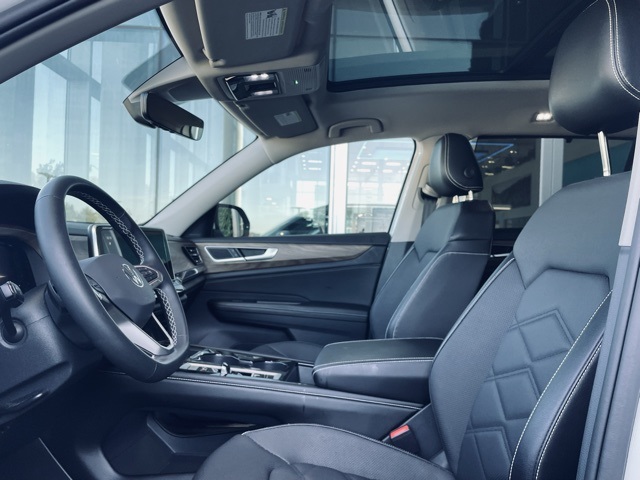 used 2024 Volkswagen Atlas car, priced at $33,900