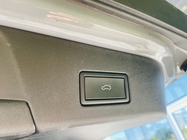 used 2021 Volkswagen ID.4 car, priced at $22,500