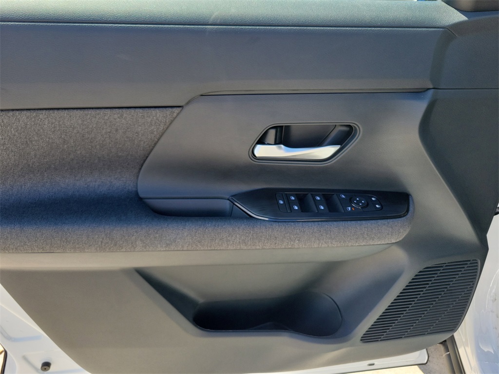 new 2025 Nissan Kicks car, priced at $25,639