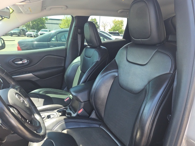 used 2019 Jeep Cherokee car, priced at $18,495