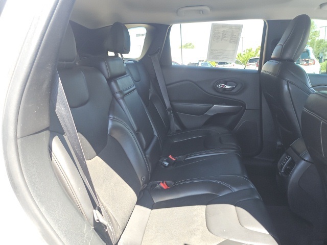 used 2019 Jeep Cherokee car, priced at $18,495