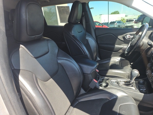 used 2019 Jeep Cherokee car, priced at $18,495