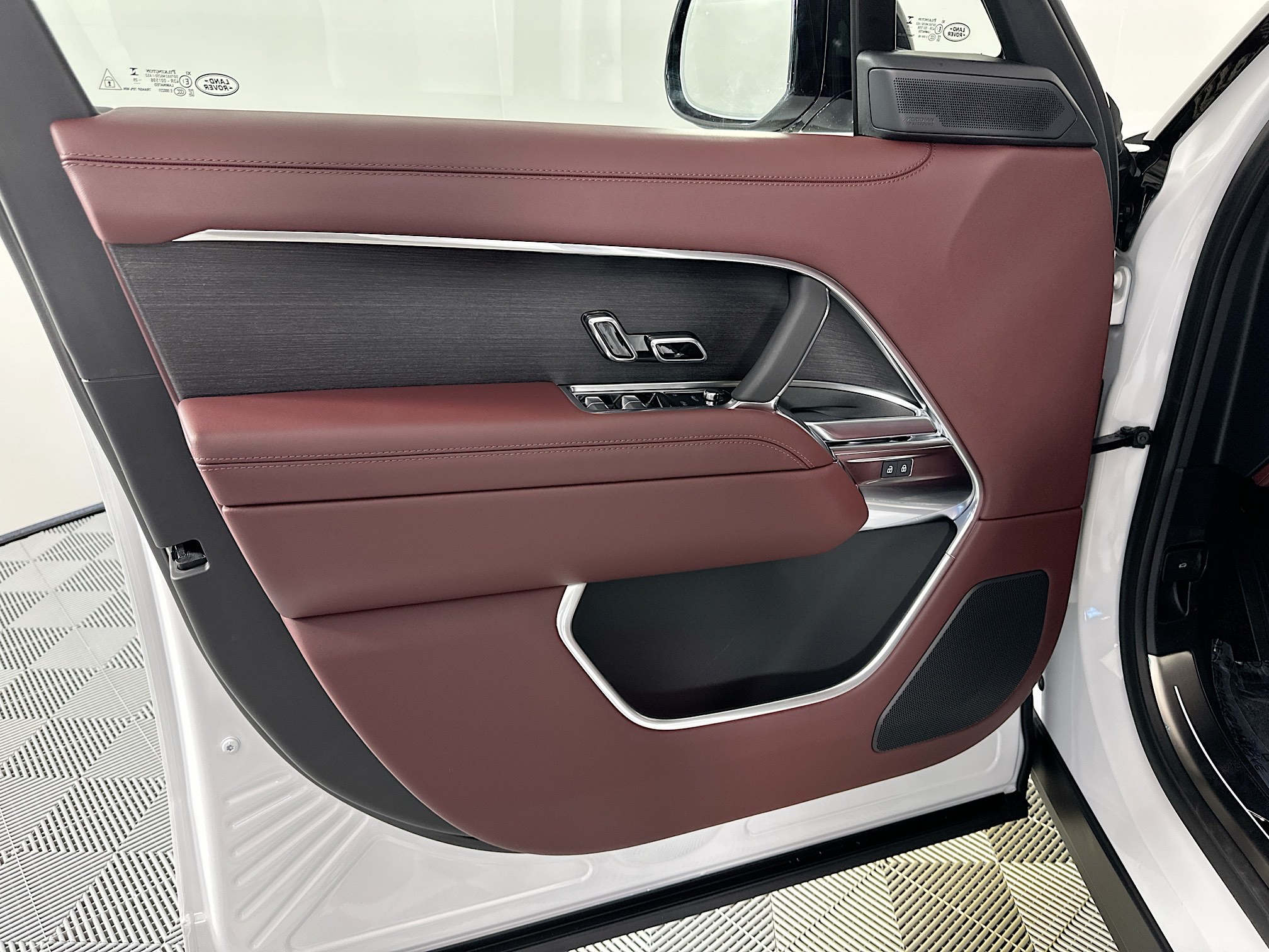 new 2025 Land Rover Range Rover car, priced at $152,210