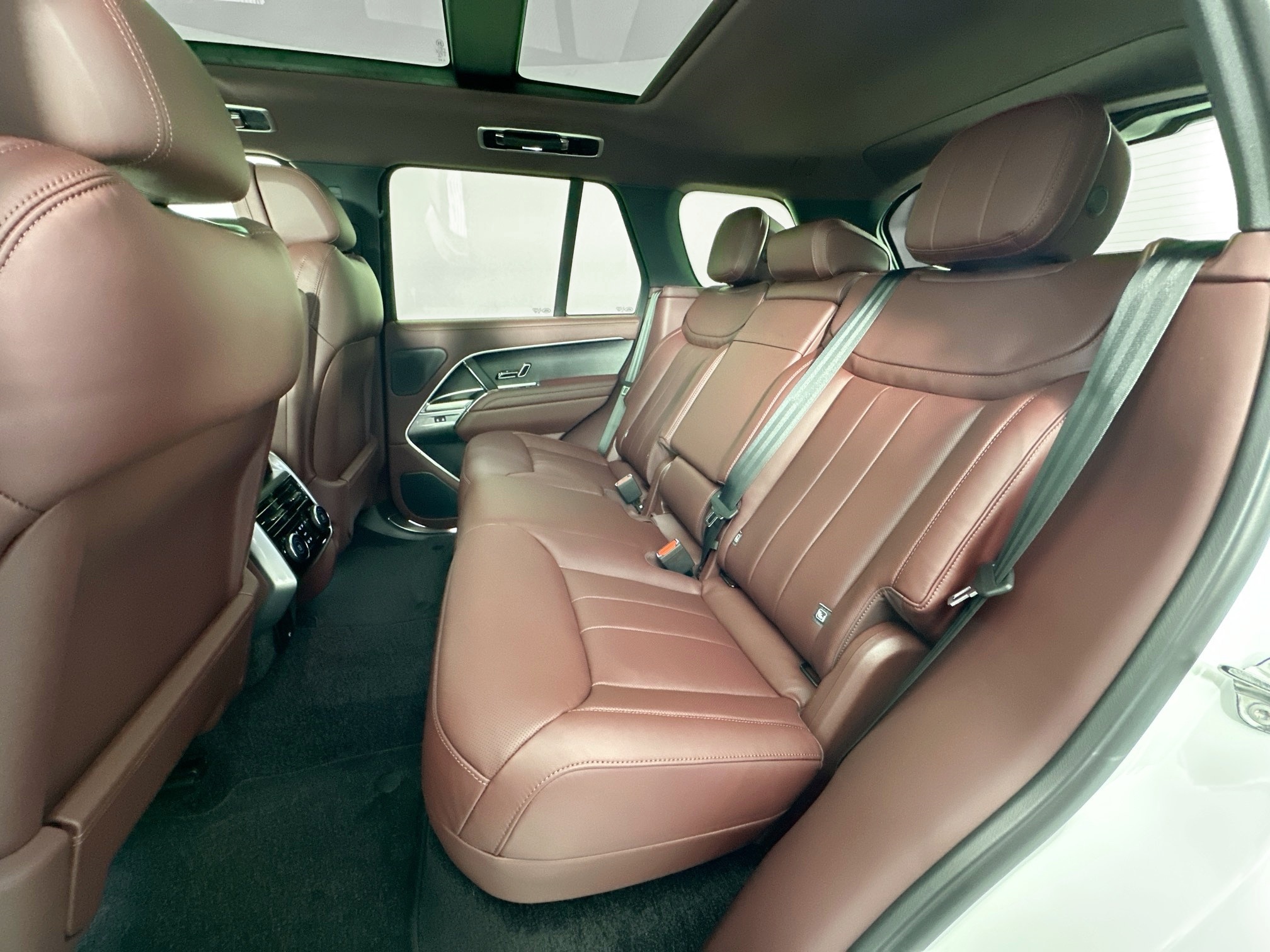 new 2025 Land Rover Range Rover car, priced at $152,210
