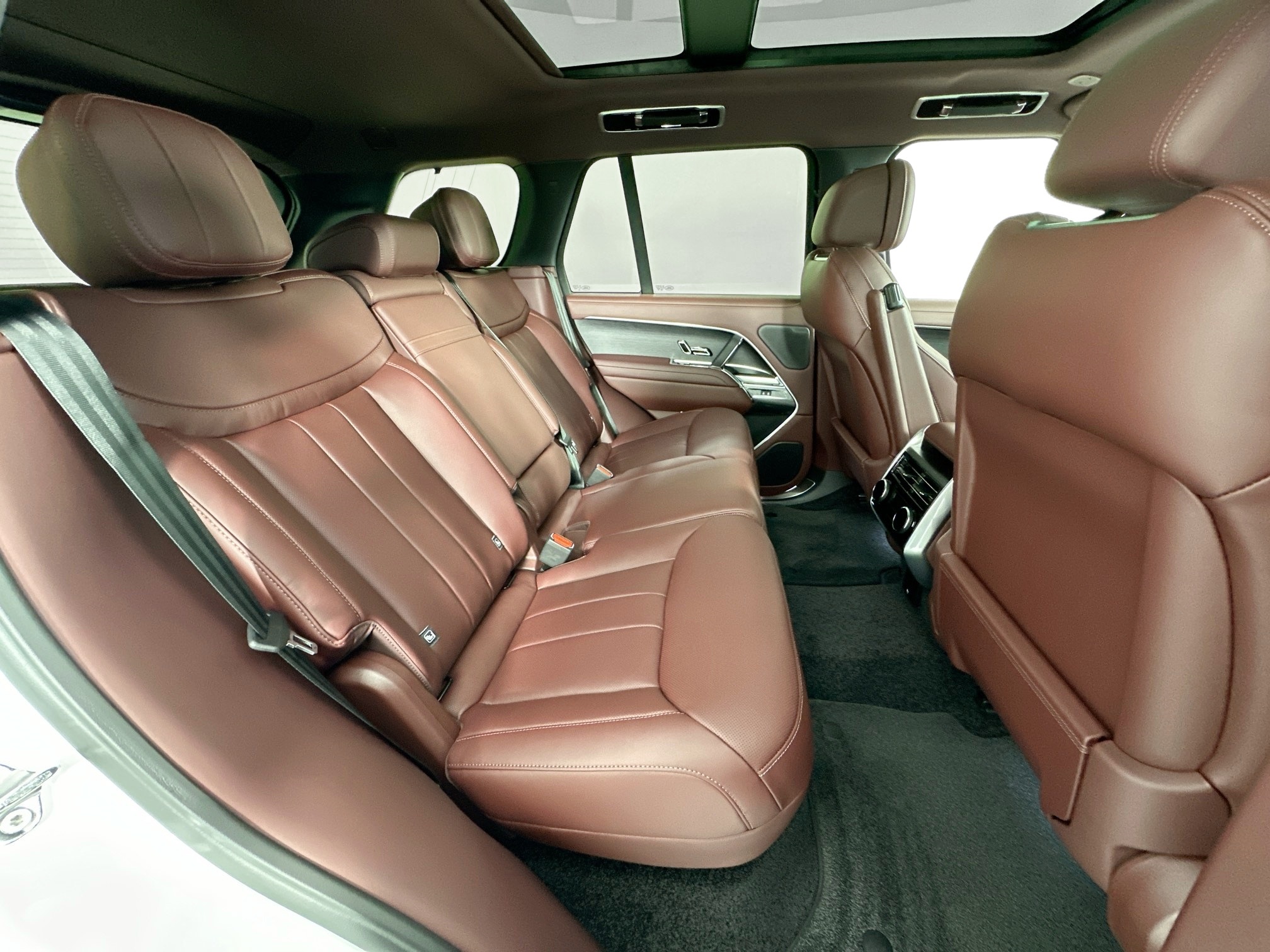 new 2025 Land Rover Range Rover car, priced at $152,210
