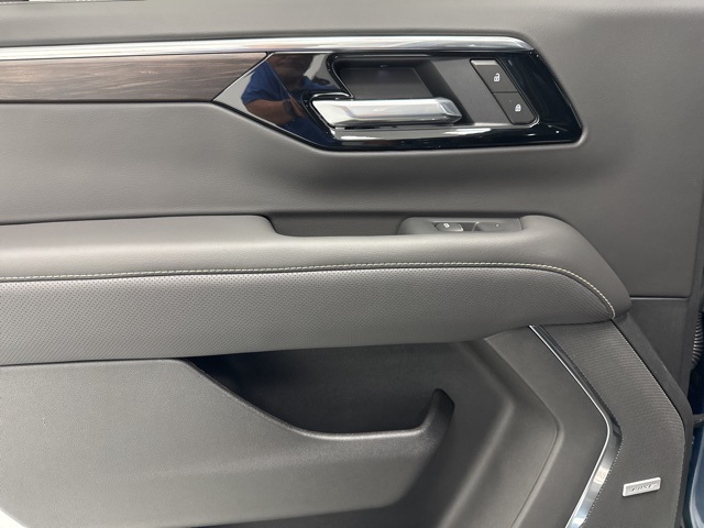 new 2025 Chevrolet Tahoe car, priced at $78,575