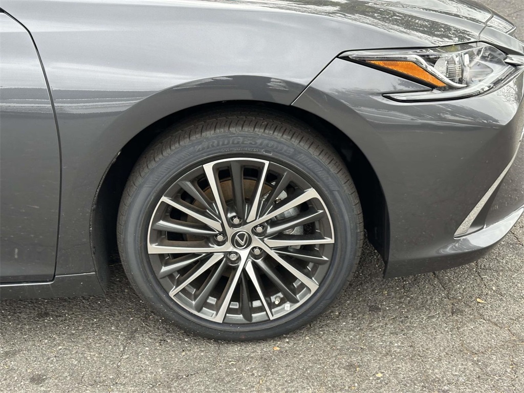 new 2025 Lexus ES car, priced at $49,544