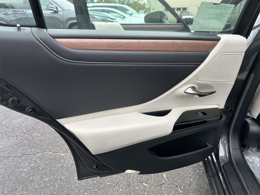 new 2025 Lexus ES car, priced at $49,544