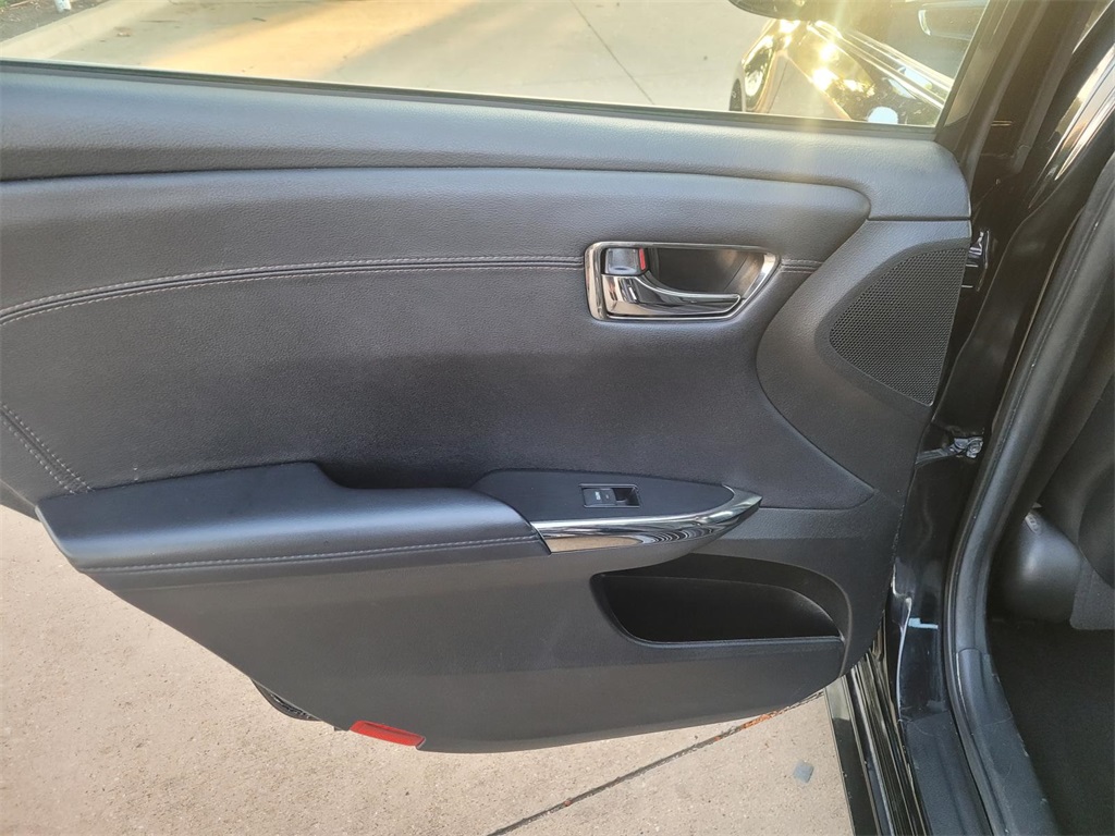 used 2016 Toyota Avalon car, priced at $15,500