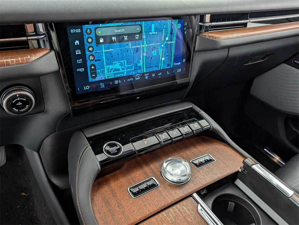 new 2025 Lincoln Navigator car, priced at $120,464