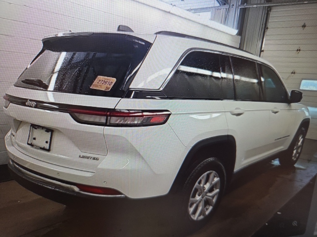 used 2022 Jeep Grand Cherokee car, priced at $31,500