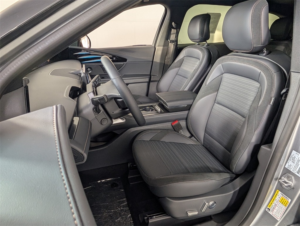 new 2025 Lincoln Nautilus car, priced at $67,464