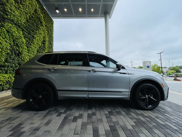 used 2023 Volkswagen Tiguan car, priced at $28,900