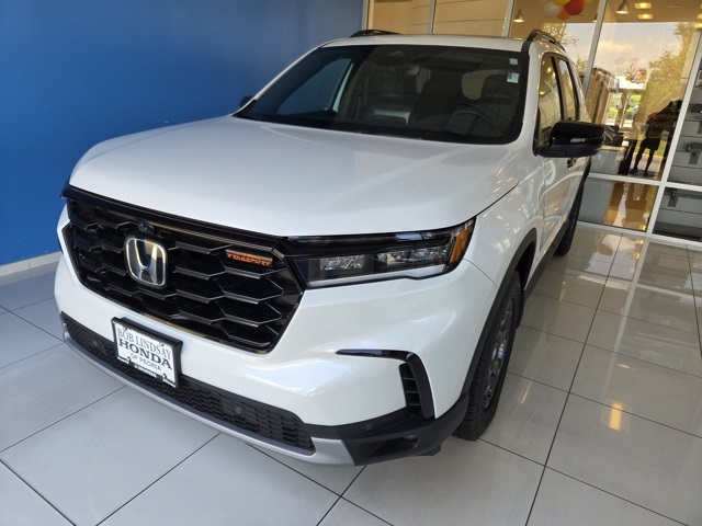 new 2025 Honda Pilot car, priced at $51,305