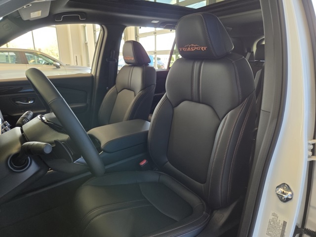 new 2025 Honda Pilot car, priced at $51,305