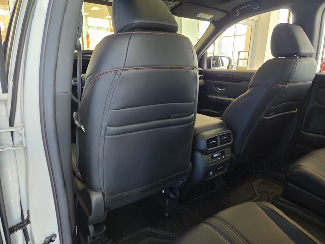 new 2025 Honda Pilot car, priced at $51,305