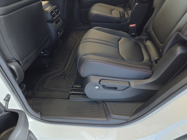new 2025 Honda Pilot car, priced at $51,305