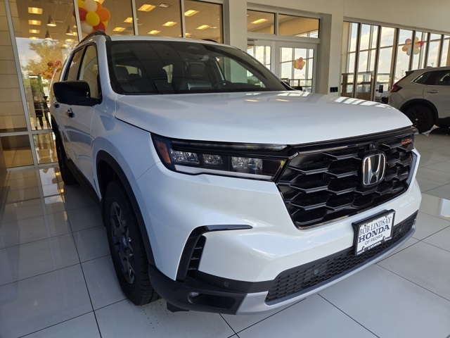 new 2025 Honda Pilot car, priced at $51,305
