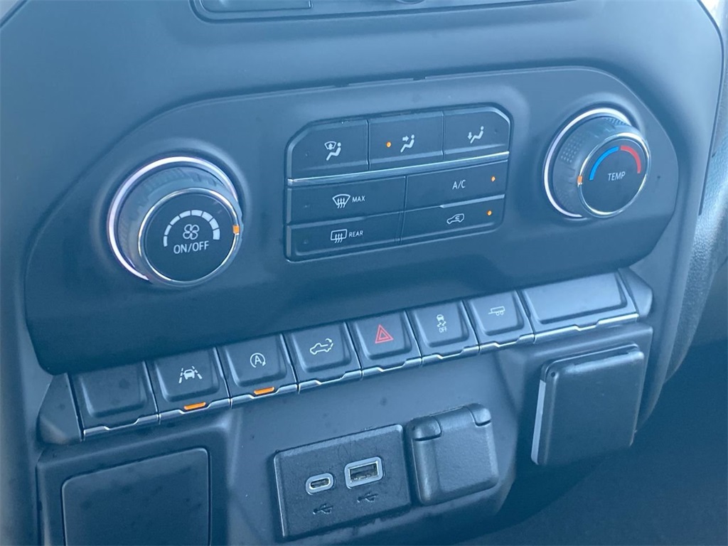 used 2022 Chevrolet Silverado 1500 car, priced at $34,991