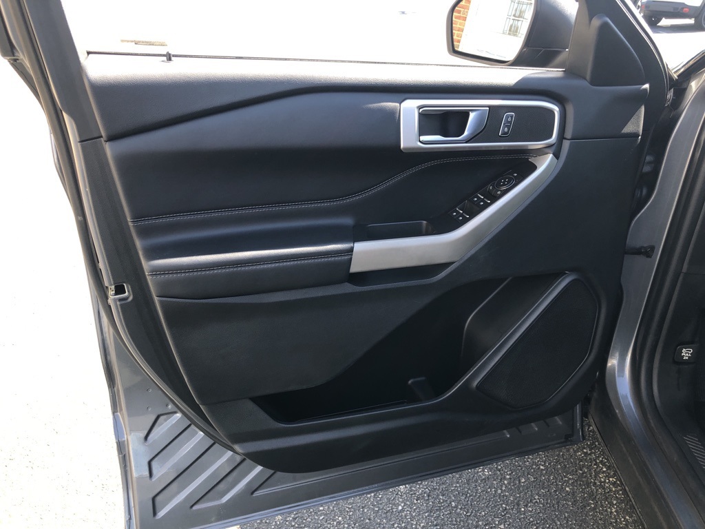 used 2022 Ford Explorer car, priced at $27,900