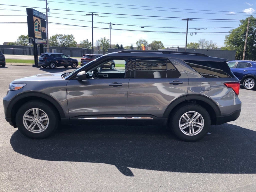used 2022 Ford Explorer car, priced at $27,900