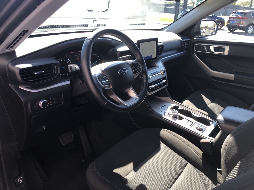 used 2022 Ford Explorer car, priced at $27,900