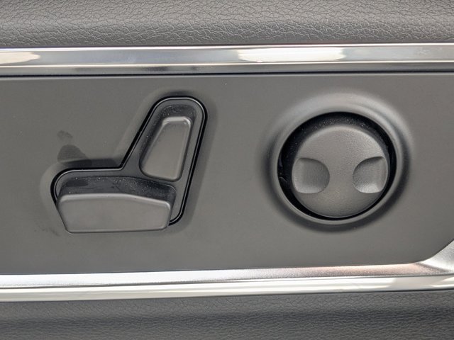 new 2025 Ram 1500 car, priced at $59,555