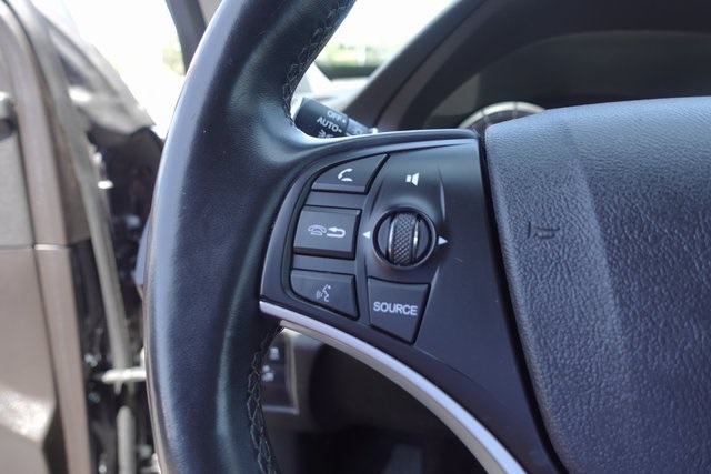 used 2020 Acura MDX car, priced at $27,500