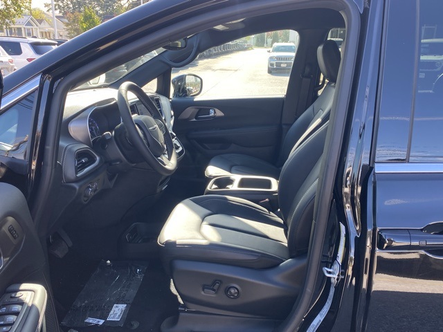 new 2026 Chrysler Pacifica car, priced at $39,830