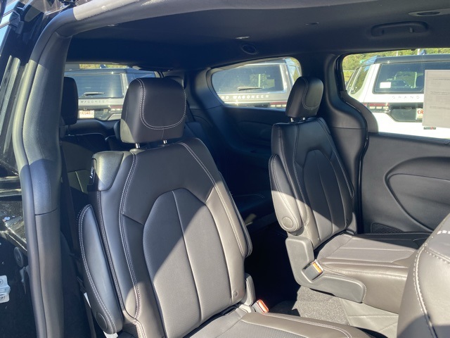 new 2026 Chrysler Pacifica car, priced at $39,830