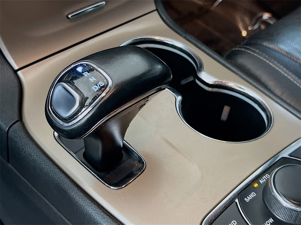 used 2015 Jeep Grand Cherokee car, priced at $10,888