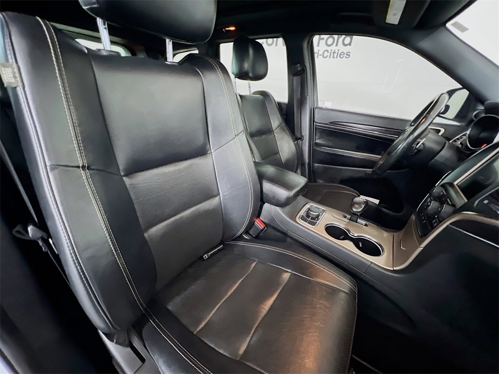 used 2015 Jeep Grand Cherokee car, priced at $10,888