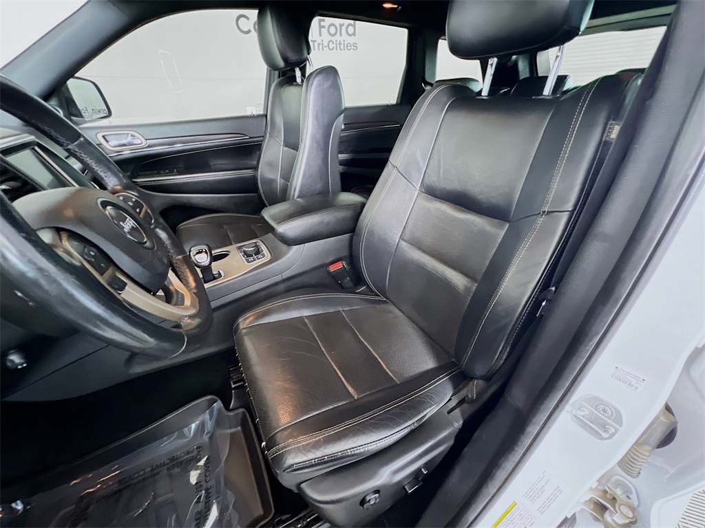 used 2015 Jeep Grand Cherokee car, priced at $10,888