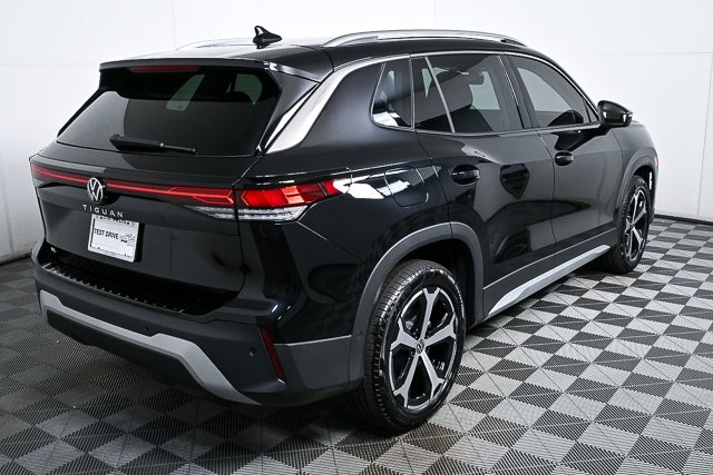 new 2025 Volkswagen Tiguan car, priced at $36,641