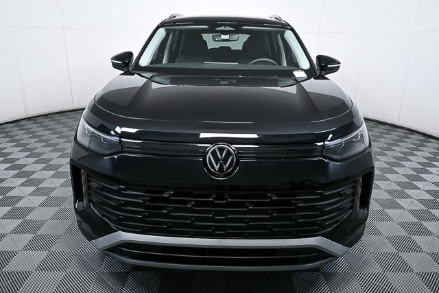new 2025 Volkswagen Tiguan car, priced at $36,641