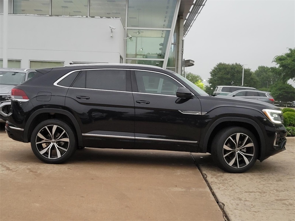 new 2025 Volkswagen Atlas Cross Sport car, priced at $47,935