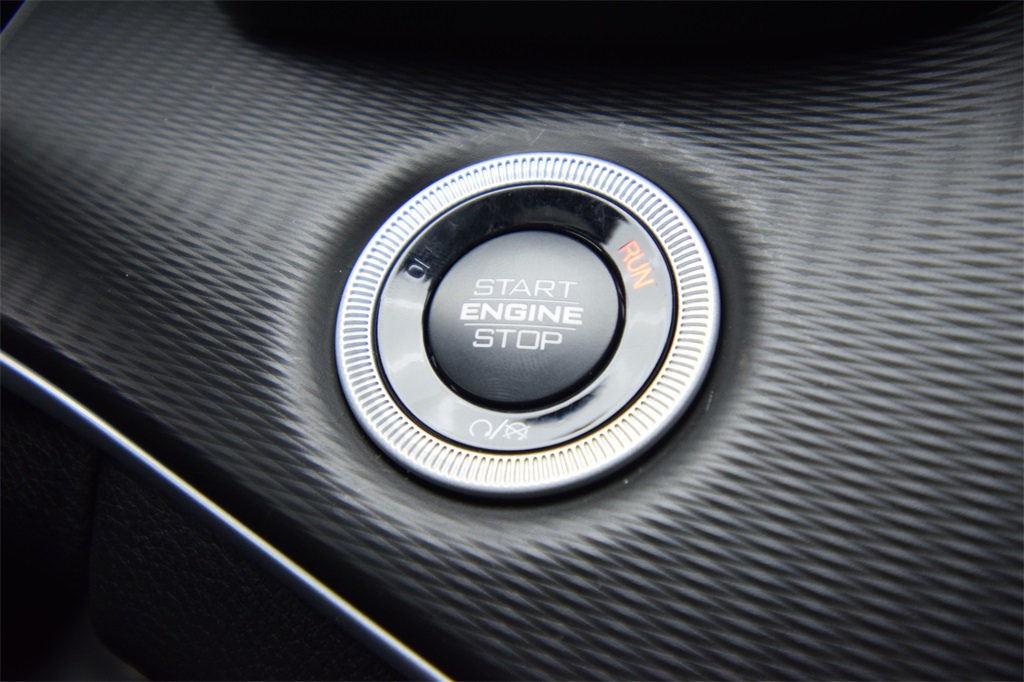 new 2025 Jeep Grand Cherokee car, priced at $41,928