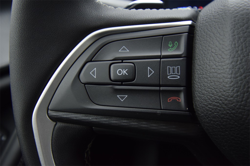 new 2025 Jeep Grand Cherokee car, priced at $41,928