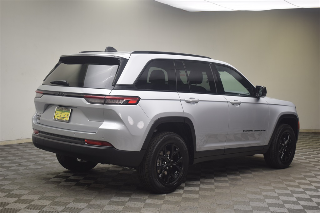 new 2025 Jeep Grand Cherokee car, priced at $41,928