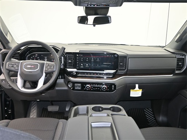 new 2025 GMC Sierra 1500 car, priced at $44,000
