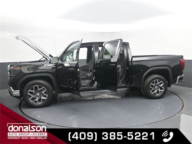 new 2025 GMC Sierra 1500 car, priced at $44,000