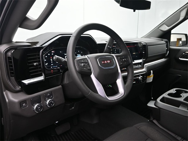 new 2025 GMC Sierra 1500 car, priced at $44,000