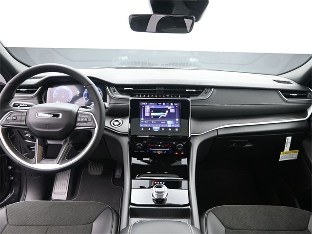 new 2025 Jeep Grand Cherokee L car, priced at $43,975