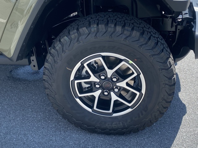 new 2025 Jeep Wrangler car, priced at $45,836