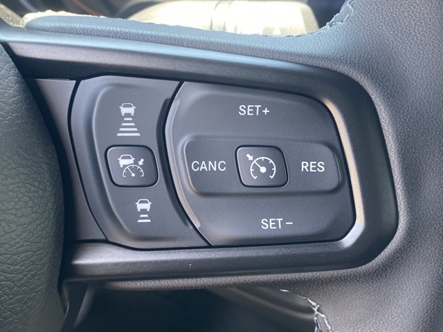 new 2025 Jeep Wrangler car, priced at $45,836