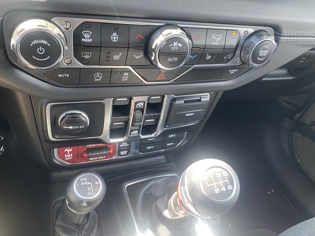 new 2025 Jeep Wrangler car, priced at $45,836