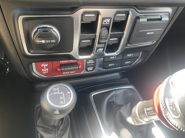 new 2025 Jeep Wrangler car, priced at $45,836